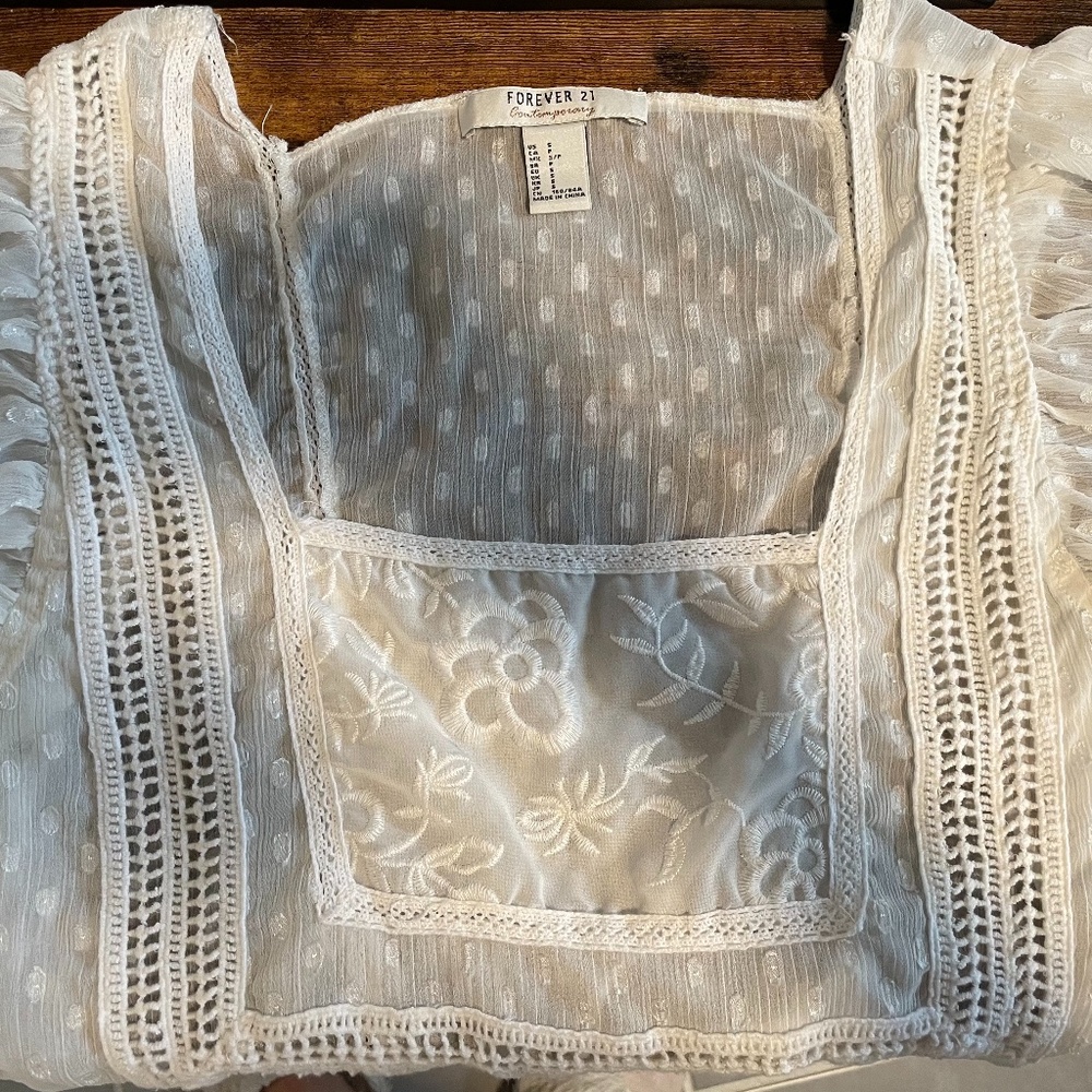 Forever21 Floral Embroidered Blouse Size S
